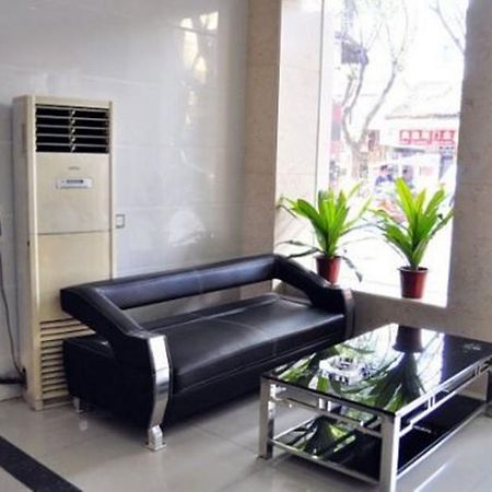 Aoqi Business Hotel Guangzhou Bagian luar foto
